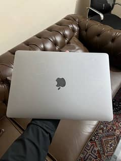 Macbook Pro 2017 i7 16gb RAM 256gb Storage