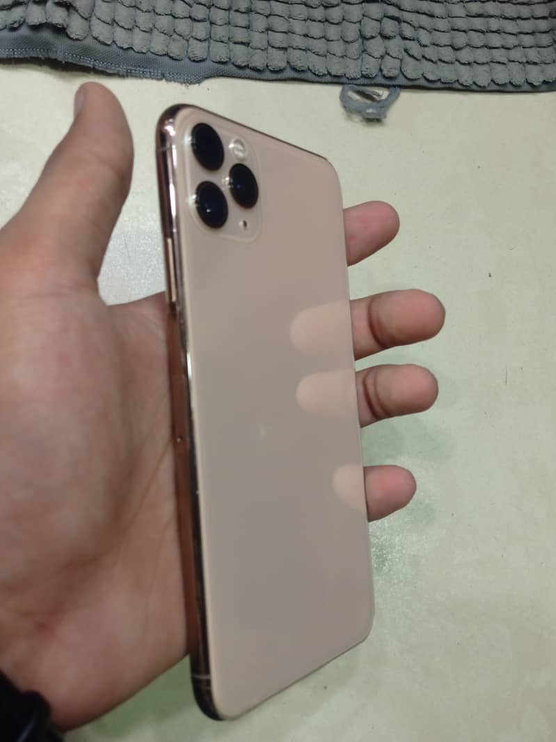 iphone 11 pro max 3