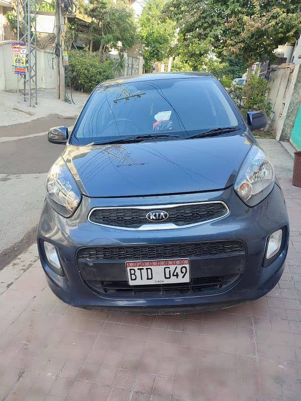 KIA Picanto lady driven 0