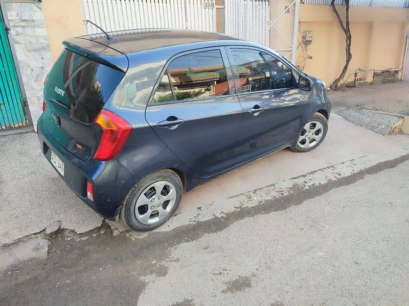 KIA Picanto lady driven 2