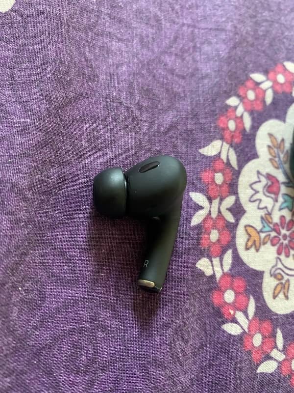 AIR POD PRO 2 MATTE BLACK EDITION WITH ACTIVE ANC 2