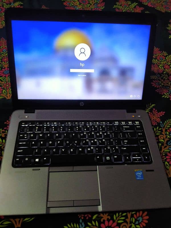 HP elitebook 840g1 4GB RAM / 500GB core i5 /5th generation 1