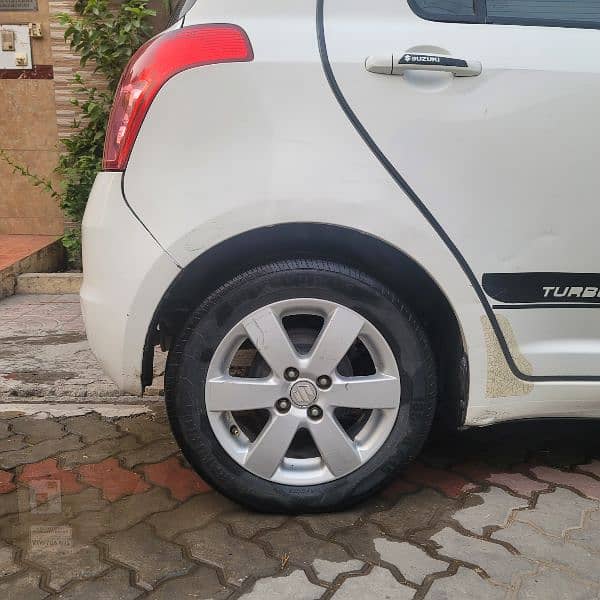 Suzuki Swift Automatic 2014 Model Total Genuine Condition for Sale 14