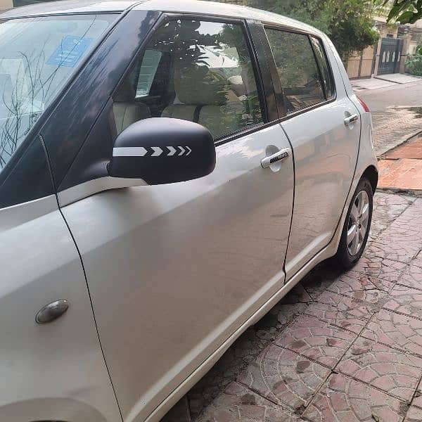 Suzuki Swift Automatic 2014 Model Total Genuine Condition for Sale 15