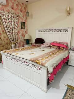 pure sheesham king size Bed set with 2 side tables and dressing table