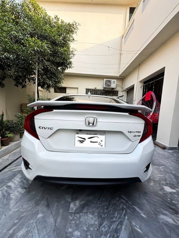 Honda Civic Oriel 2016 10