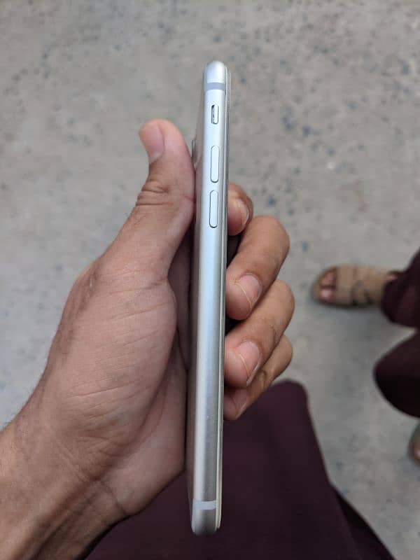 Iphone 7 128 gb(NON PTA) 2