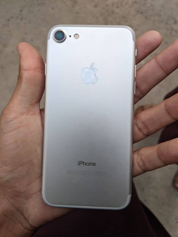 Iphone 7 128 gb(NON PTA) 4