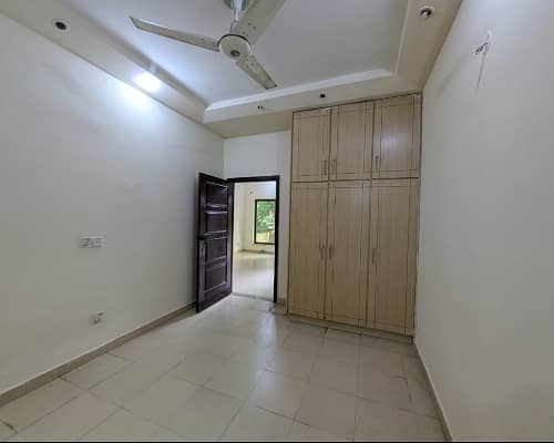 3 Marla Houes For sale in paragon city 4