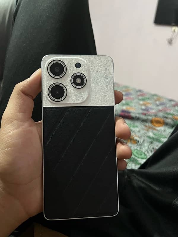 Tecno spark 10 pro 0