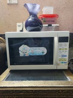 LG. microwave oven