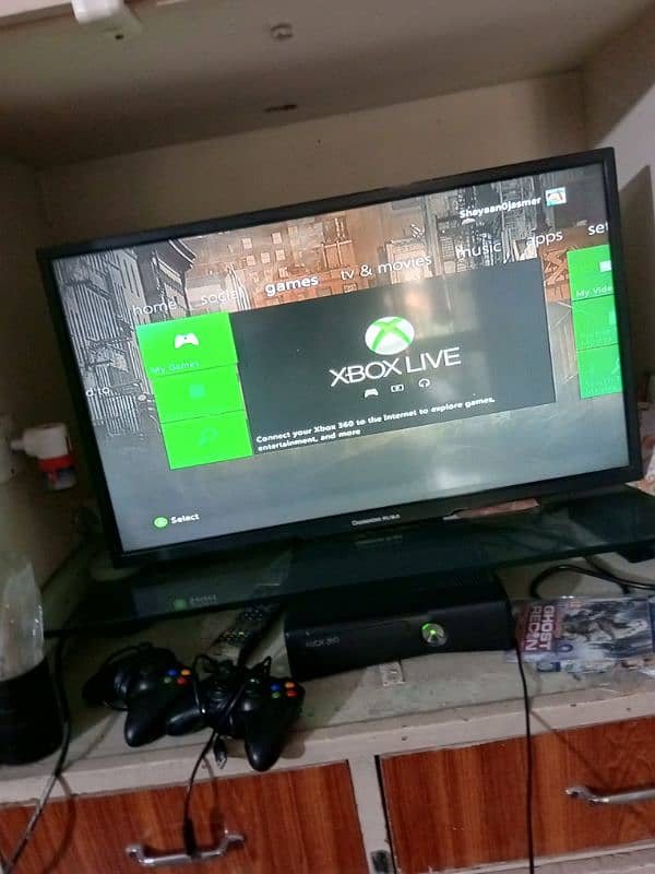 Xbox 360 slim 1