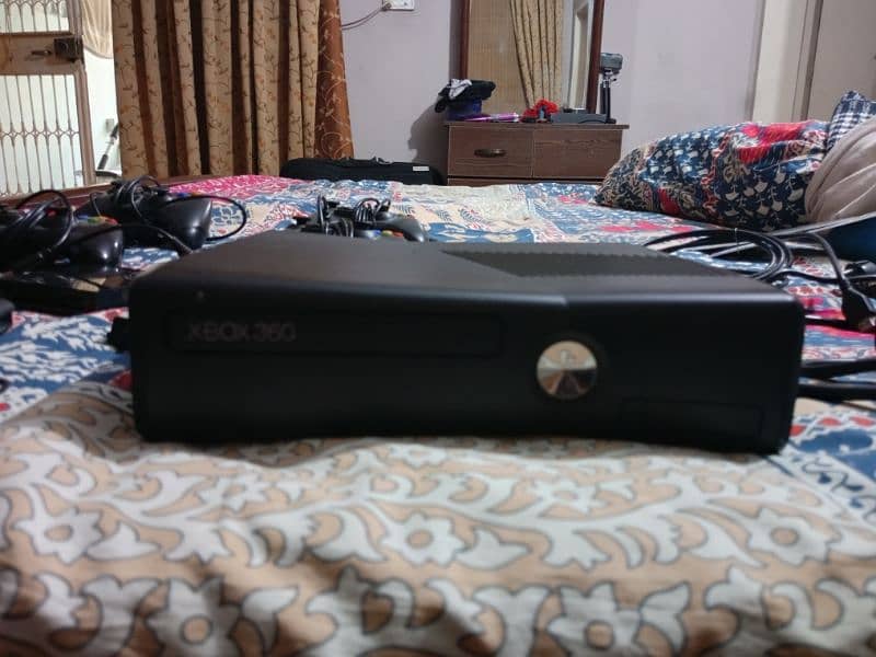 Xbox 360 slim 2