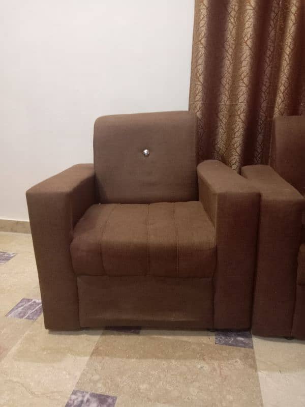 5 seater sofa set for sale | almost brand new 0