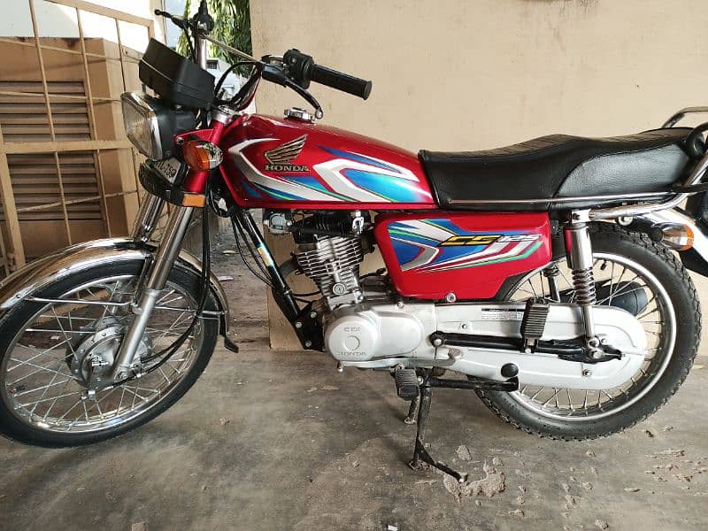 I am selling Honda 125G 2022 1