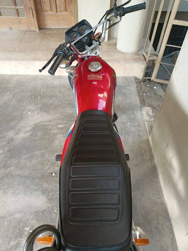 I am selling Honda 125G 2022 6