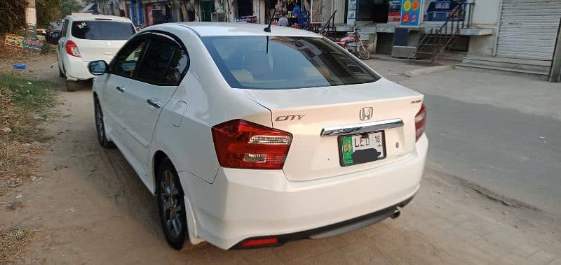 Honda City IVTEC 2018 Automatic 3