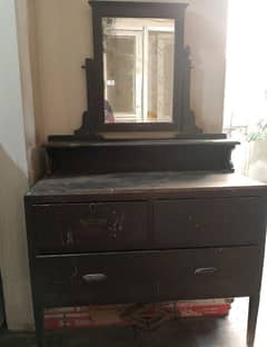 Dressing table