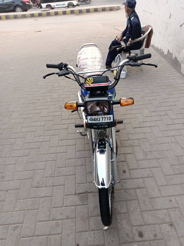 Honda 70 new condition 100% genuine only call no olx chat 13