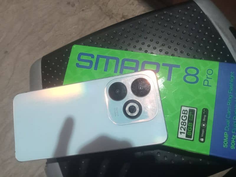 Infinix smart 8pro 8/128 0