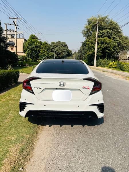 Honda Civic Oriel 2017 3