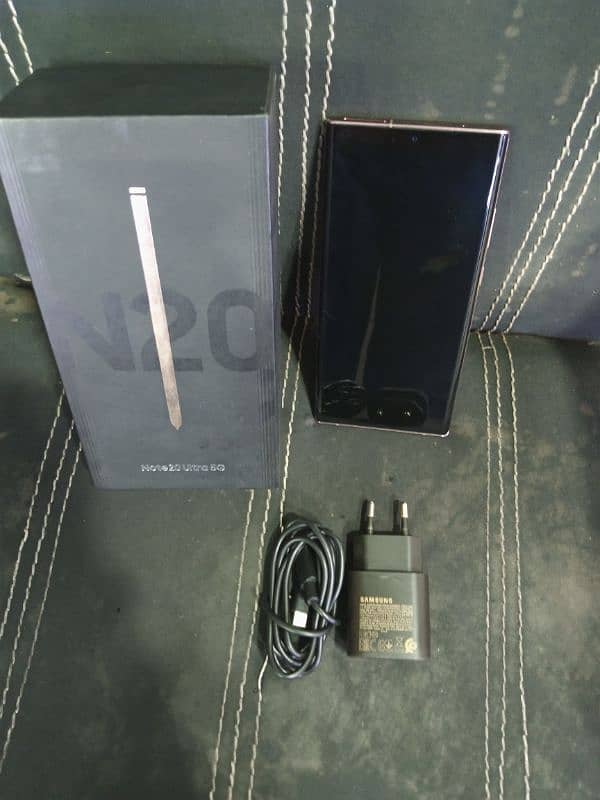 Samsung note20ultra pta 12/128GB with box charger lush set 10by10 3