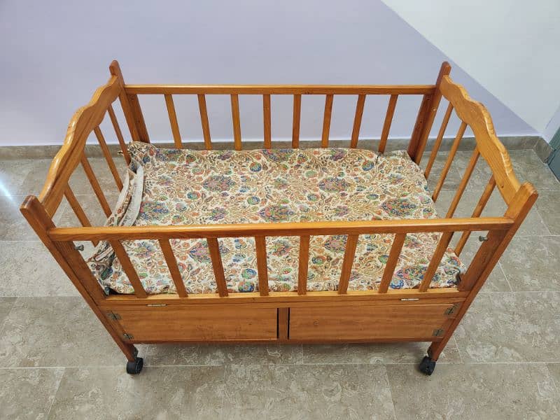 Baby cot with swing 0