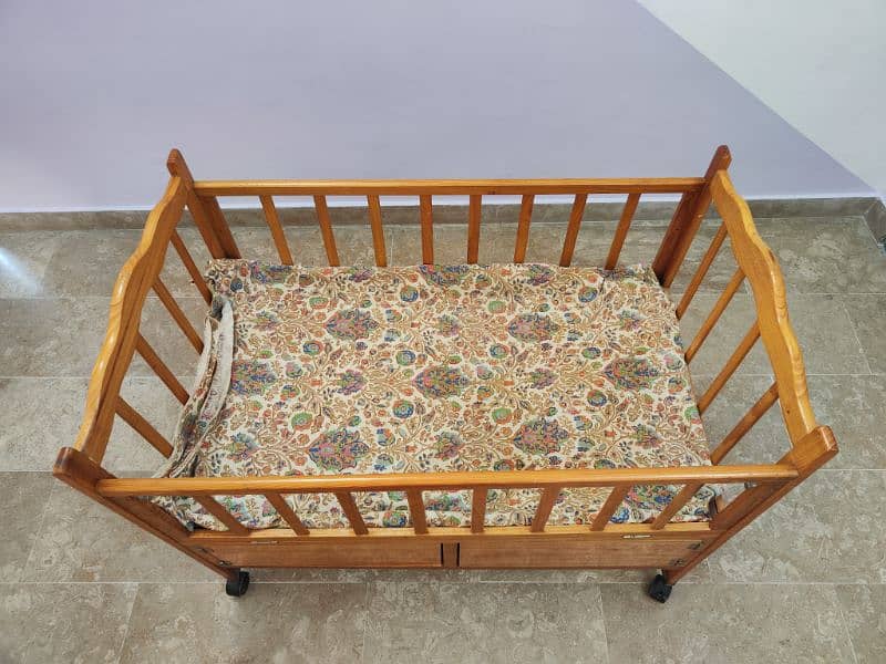 Baby cot with swing 4