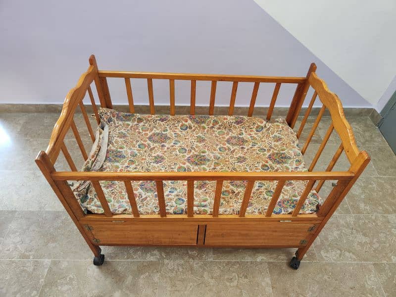 Baby cot with swing 5