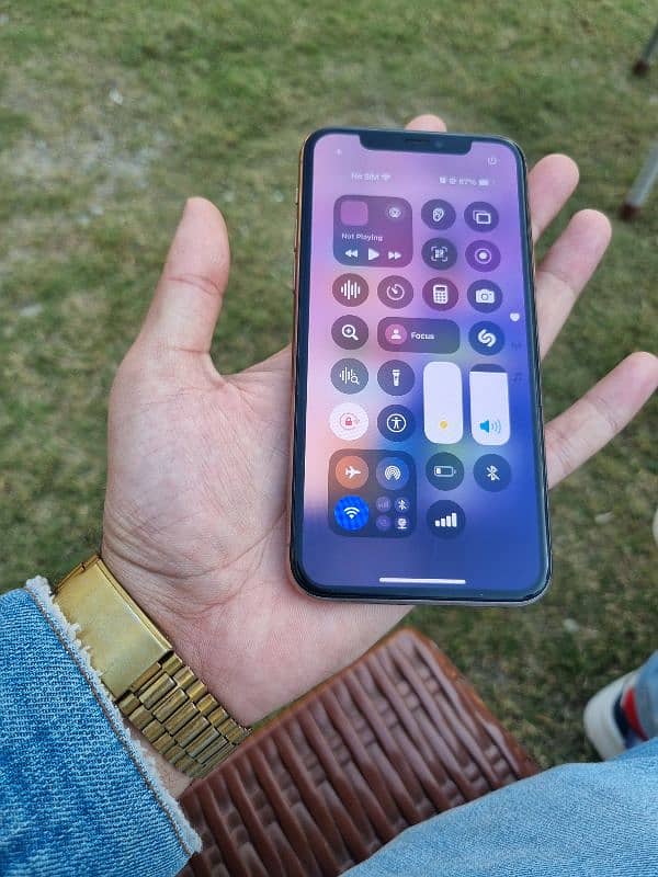 iphone 11 pro waterpacked 1