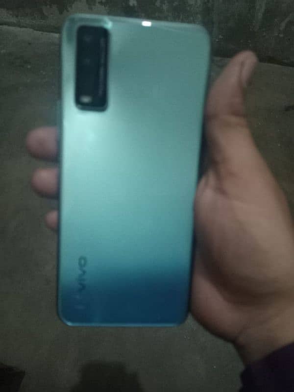 vivo y20s 10/10 box and charger 6