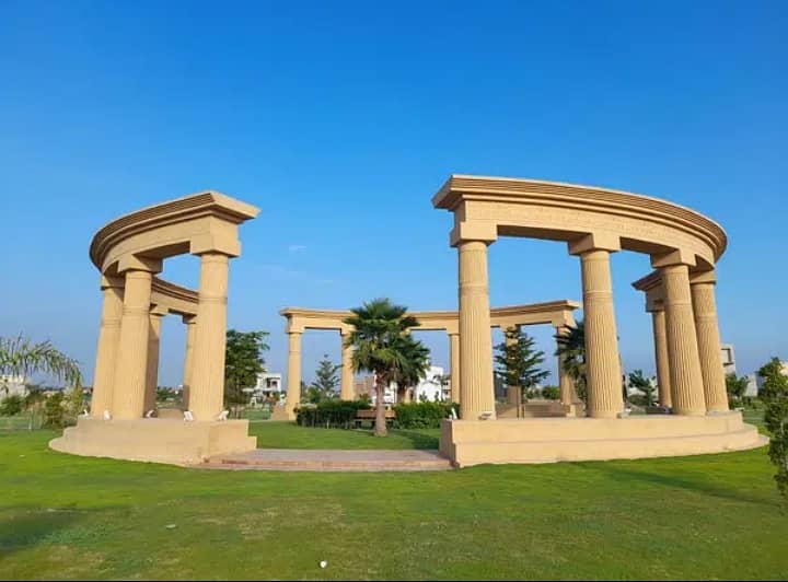 8 MARLA PARK FACING PLOT FOR SALE in FAISAL TOWN BLOCK A 44