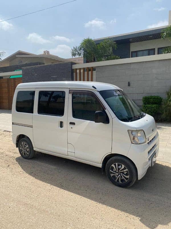 Daihatsu Hijet 2016 1