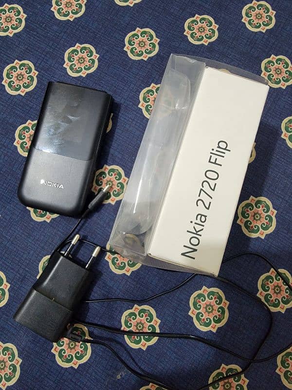 Nokia 2720 Flip Dual sim 1