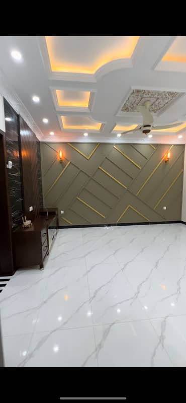 10 MARLA BRAND NEW UPR PORTION FOR RENT IN BAHRIA TOWN LAHORE 12