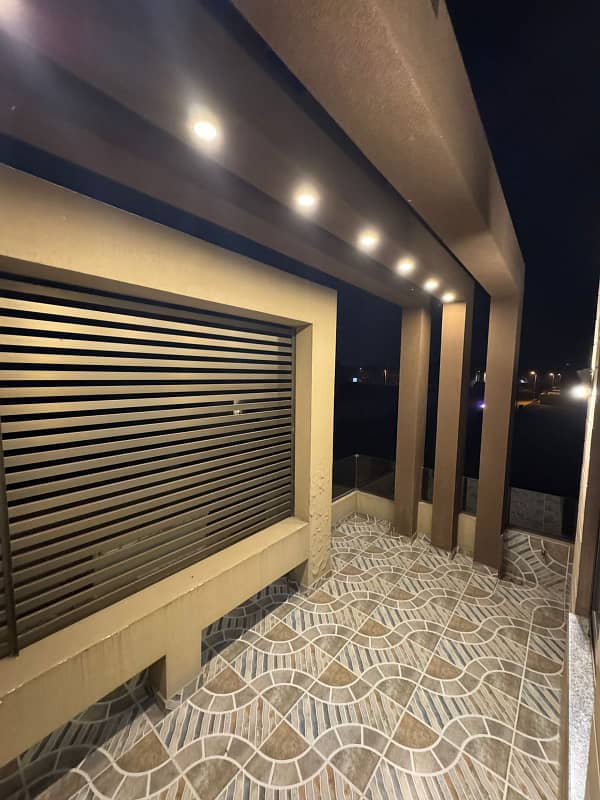 10 Marla Brand New Luxury House With Basement Available For Rent In GOLF VIEW RESIDENCIA PHASE I Bahria Town LAHORE 20