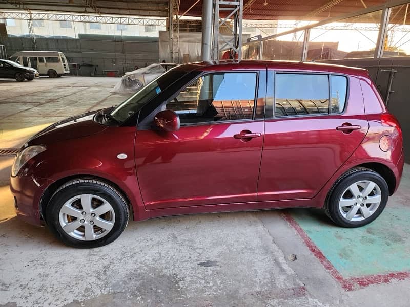 Suzuki Swift DLX 1.3 Automatic Navigation 2017 3