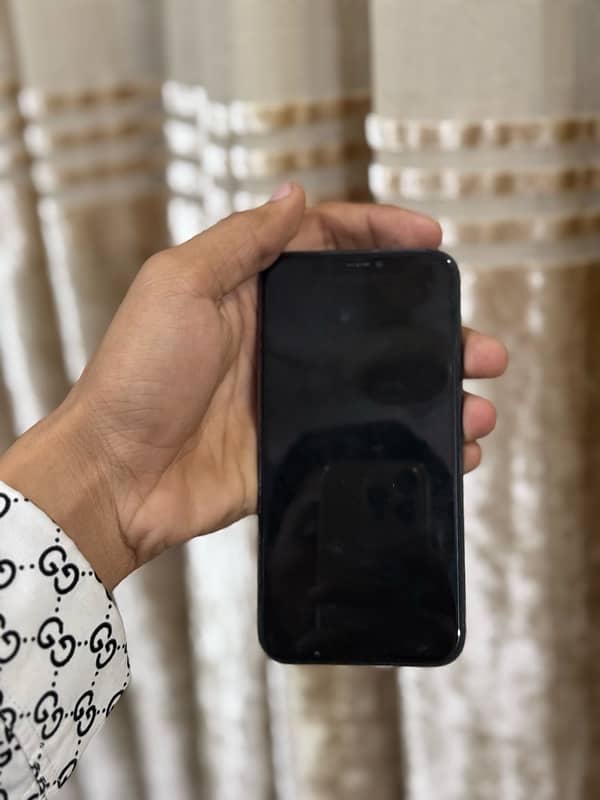 iphone 11 pro 0