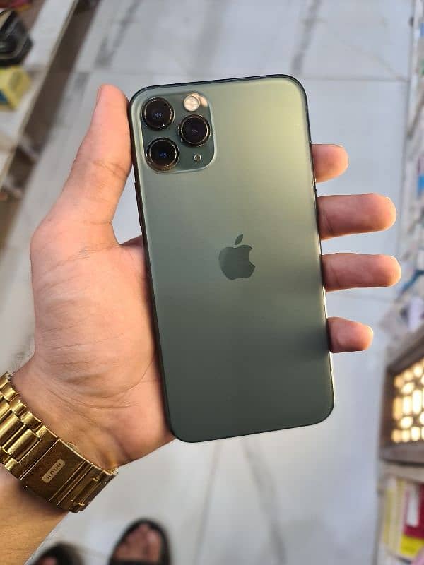 IPHONE 11 PRO 6