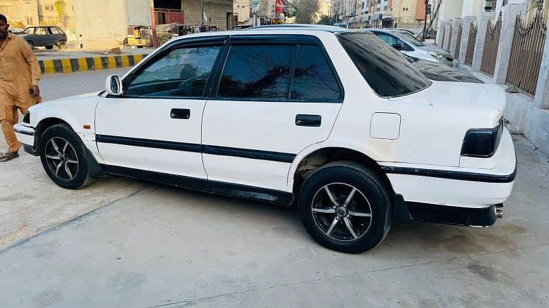 Honda Civic EXi 1990 9