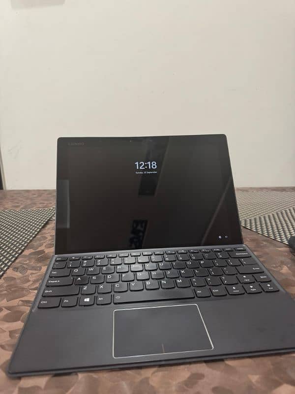 Miix 720-12IKB Tablet (ideapad) - Type 80VV 1