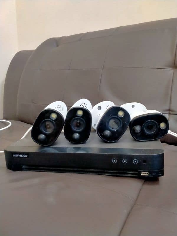 Hikvision 8mp dvr with 8Mp swann cameras clr 2