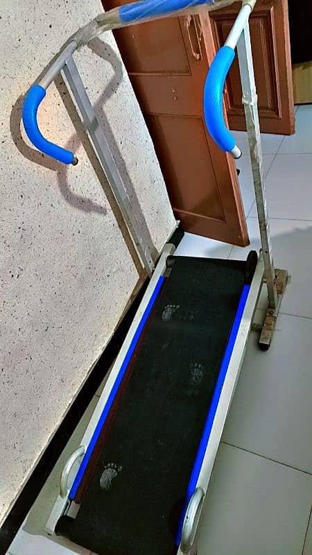 Manual Treadmill neat condition works manually without electricity 1