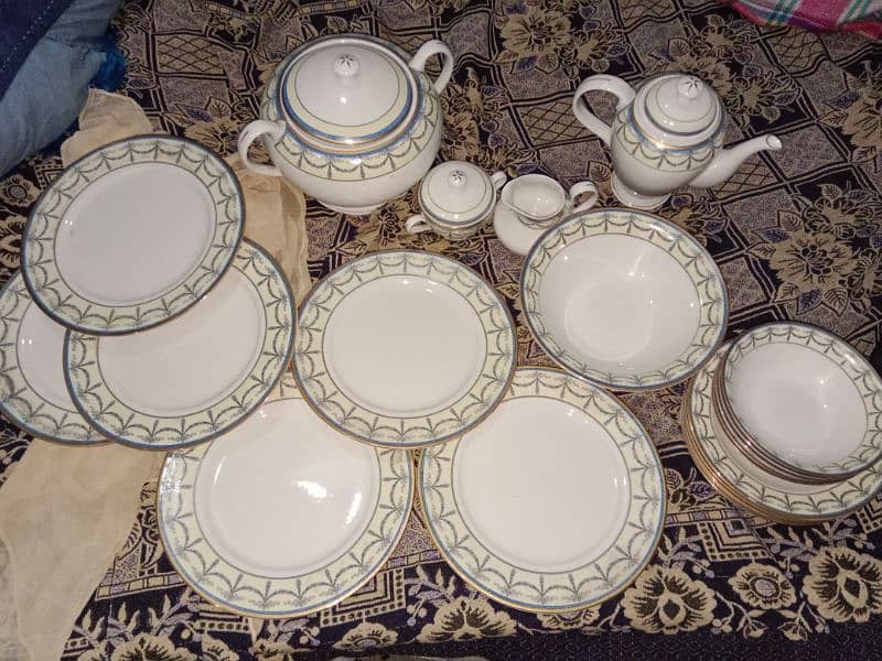 Gold Plated Dinner Set bon China 27 Pieces 0