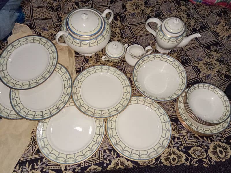 Gold Plated Dinner Set bon China 27 Pieces 2