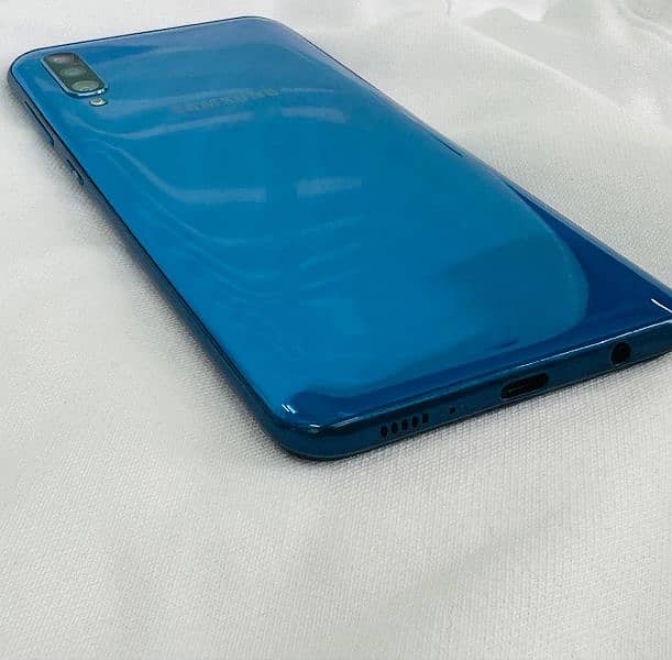 Samsung A50 4