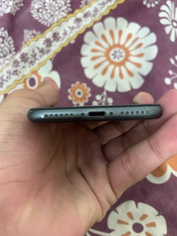 iphone 8 64gb non-pta 4