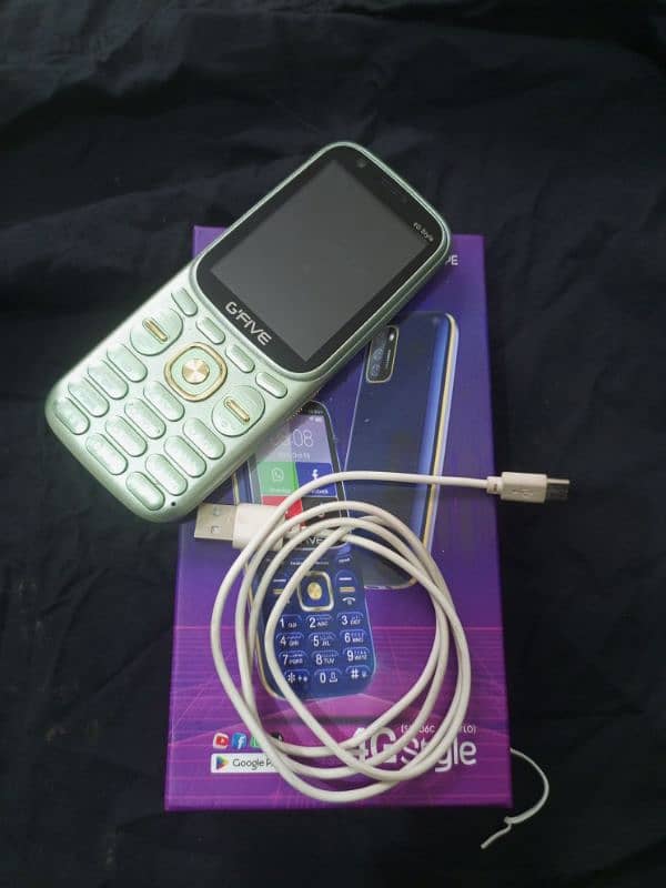 G Five 4G style Phone For Sale 4