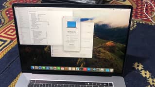 MacBook Pro 2019 | i9 | 32GB RAM | 512GB SSD | Touch Bar