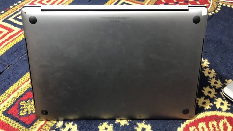 MacBook Pro 2019 | i9 | 32GB RAM | 512GB SSD | Touch Bar 6